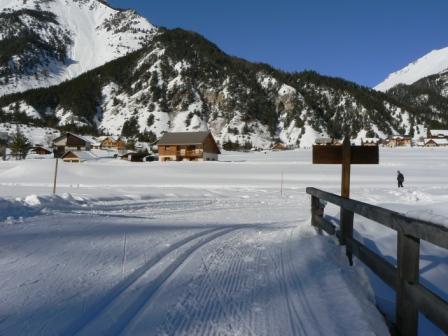 Location Nevache , gite le Pré Clarée vu des pistes de ski de fond.